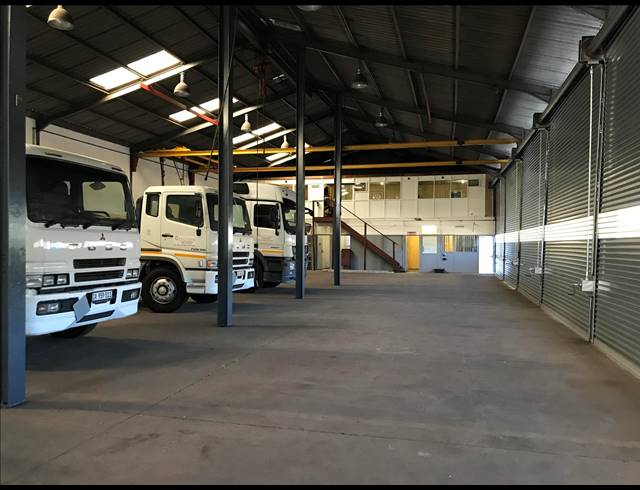1,750M² FACTORY TO LET IN PAROW CENTRAL
